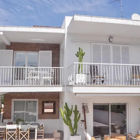 דירה The Luxor By Hello Homes סיטגס