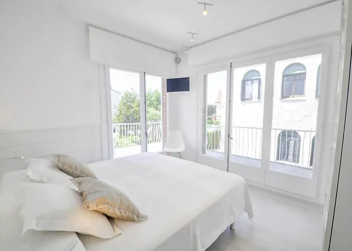 The Luxor By Hello Homes *